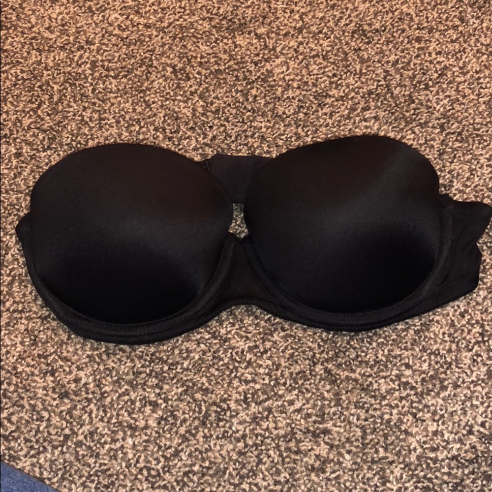 Victoria’s Secret PINK black push-up strapless bra